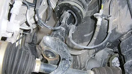 450px-NISSAN_FUGA_Y50_front_shock_absorber-450x400